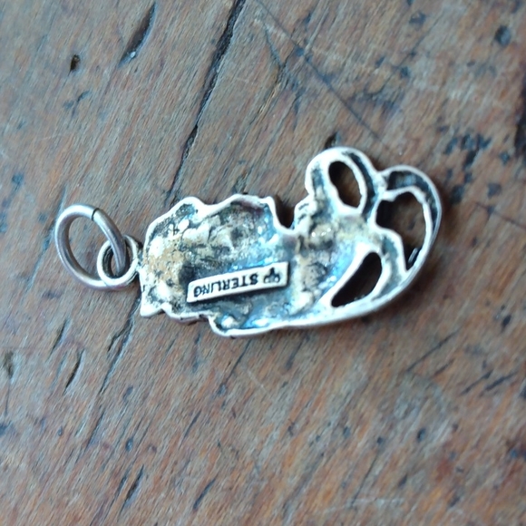 Sterling silver charm/pendant - Picture 2 of 2